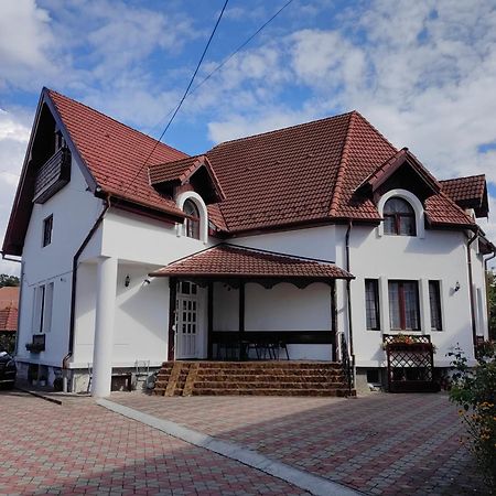 Pensiunea Millenium Sibiu With Parking - Motorcycle Friendly Travel Routes Exterior foto
